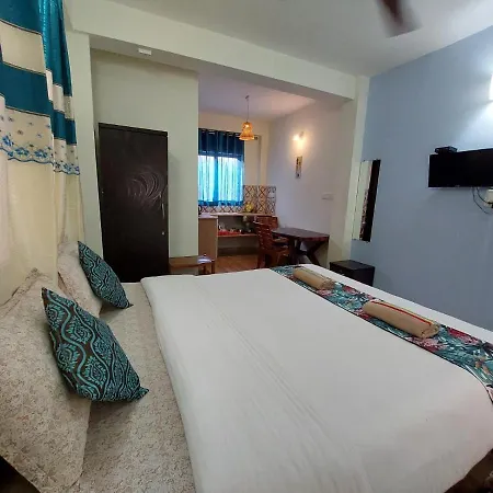 Spectrum Hub Beach Side Studio Apartment - Candolim - Goa Exterior photo